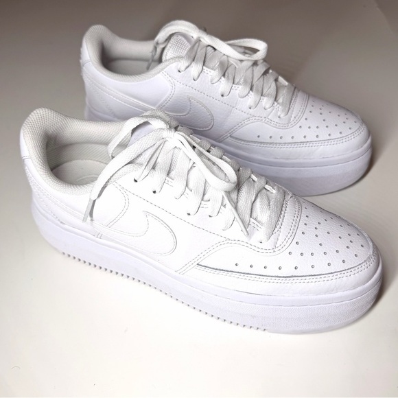 Nike Women’s Court Vision Alta LTR White Platform Sneakers Size - 10 - Picture 5 of 9